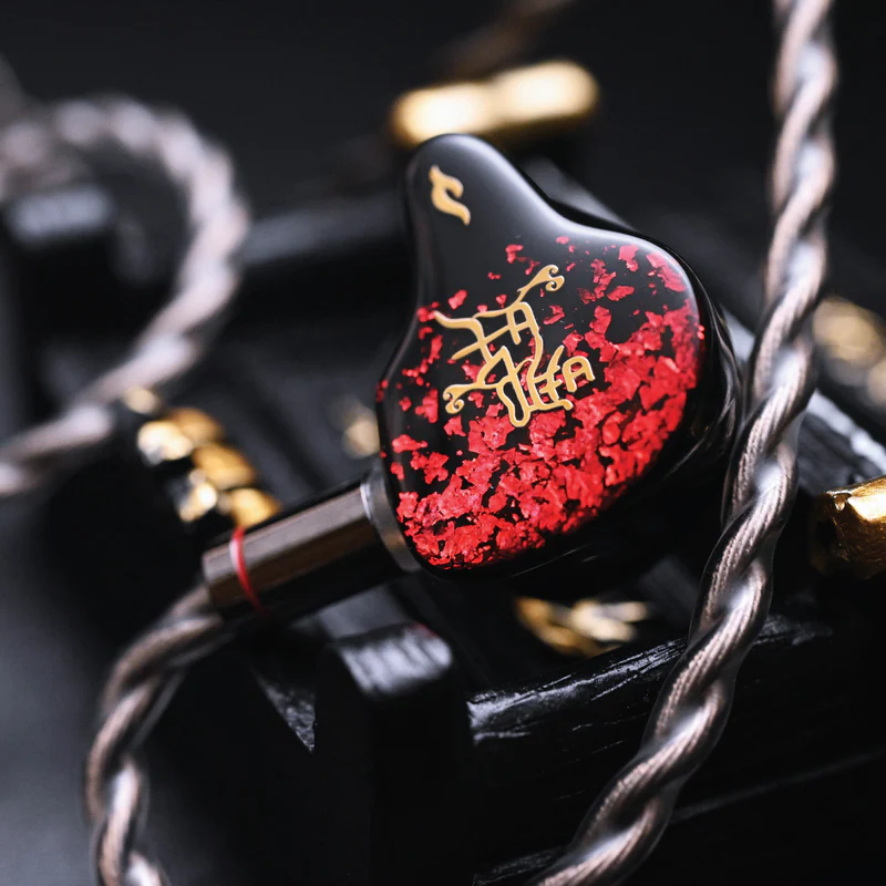 سماعات أذن هجينة متعددة المحرك - مراجعة In Ear Monitor Iem وسعره